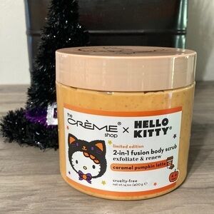 NEW! HELLO KITTY HALLOWEEN CARAMEL PUMPKIN LATTE 2-IN-1 FUSION BODY SCRUB